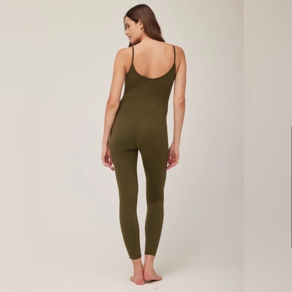 Bumpsuit Maternity The Kate Sleeveless Stretch-woven Unitard In Olive - Small - Picture 4 of 13